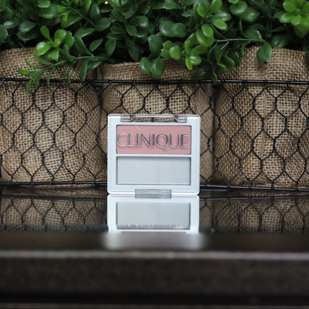 Clinique Soft-Pressed Blush Powder - New Clover